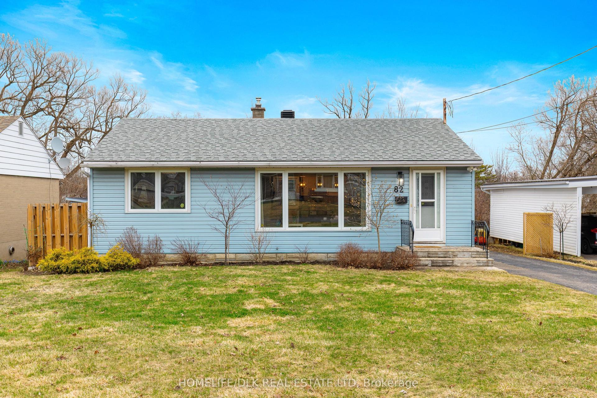 82 Brookview Crescent — photo 1