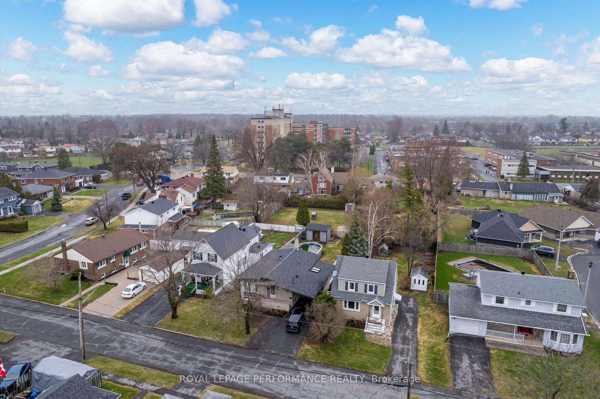 320 Baldwin Avenue — photo 1