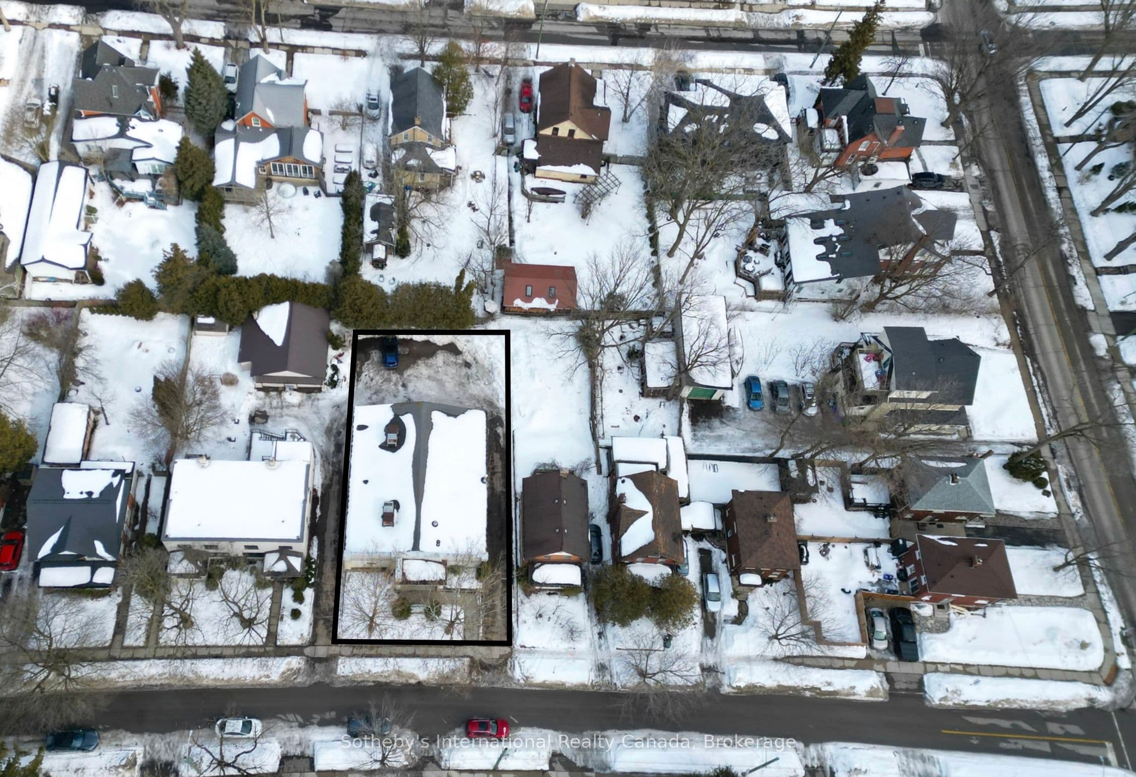 96 Dunbar Road S — photo 1