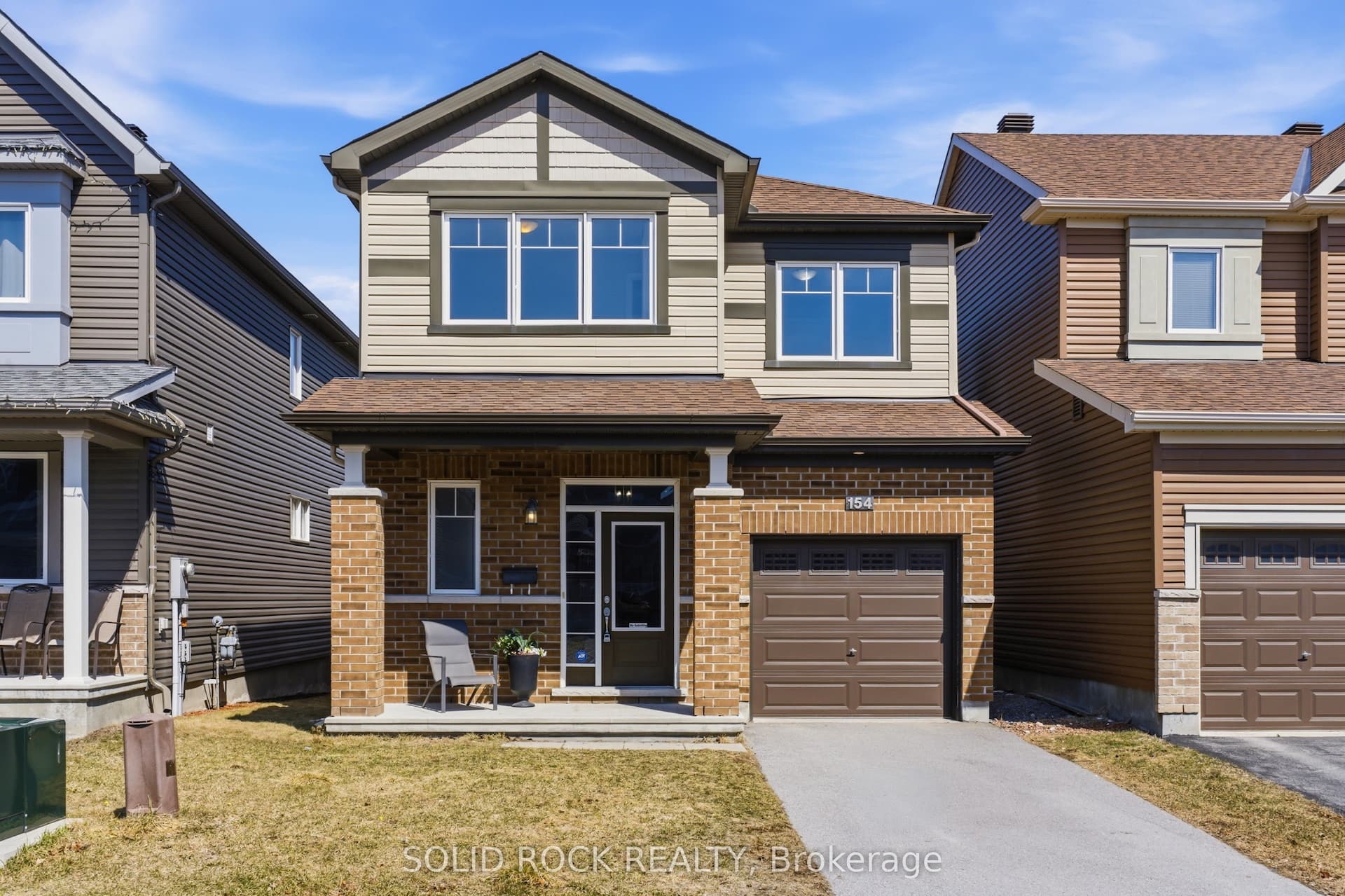 154 Westover Crescent — photo 1