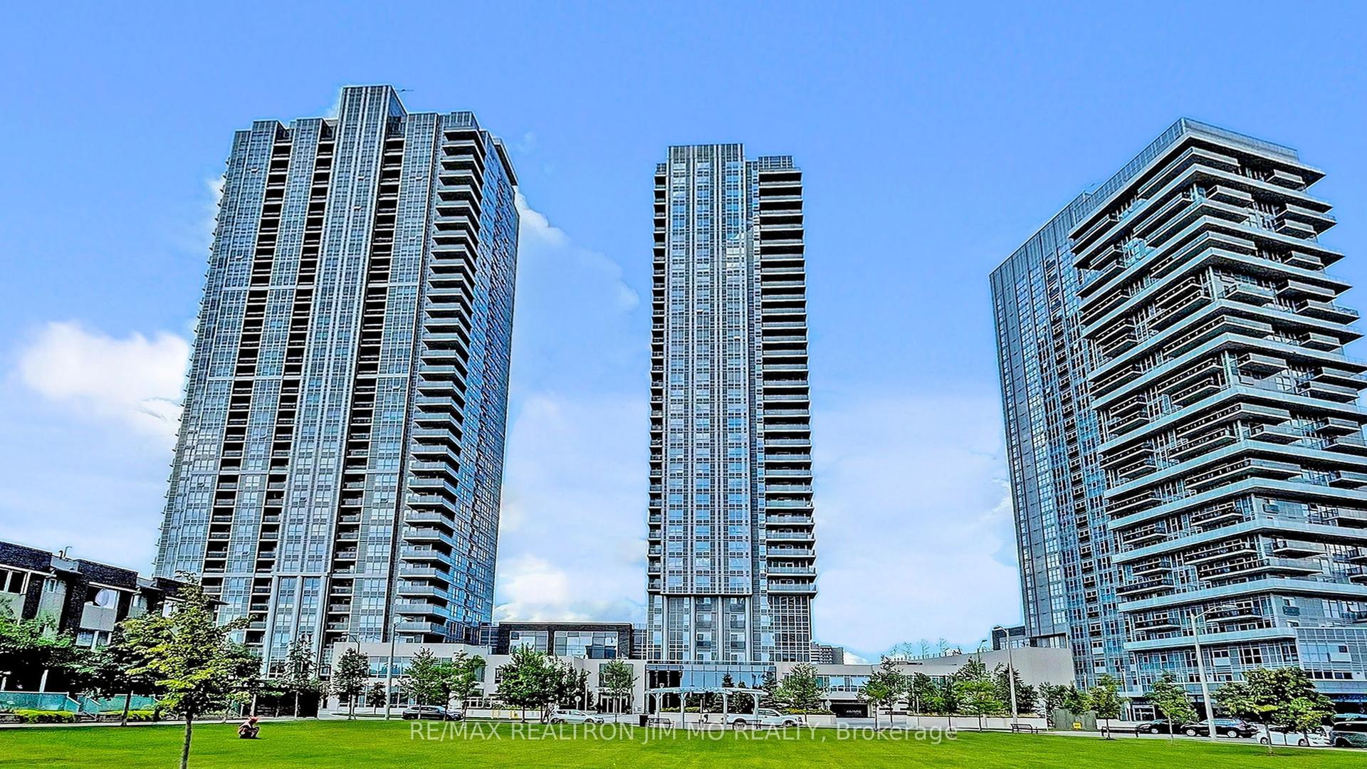 255 Village Green Square 808 #808 — photo 1