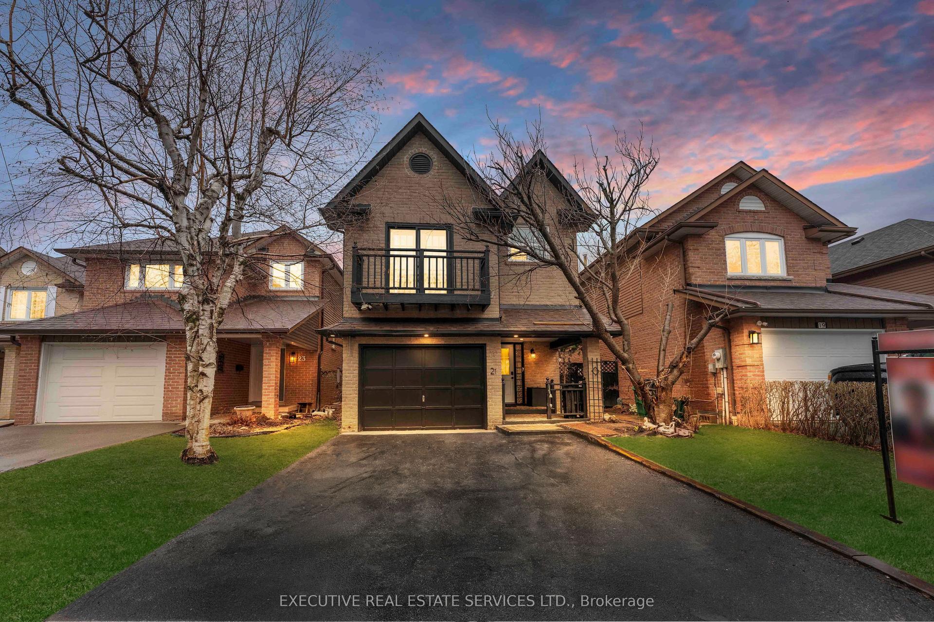 21 Garden Avenue — photo 1