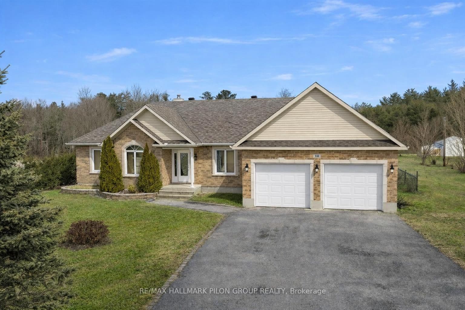 180 Sophie Street — photo 1