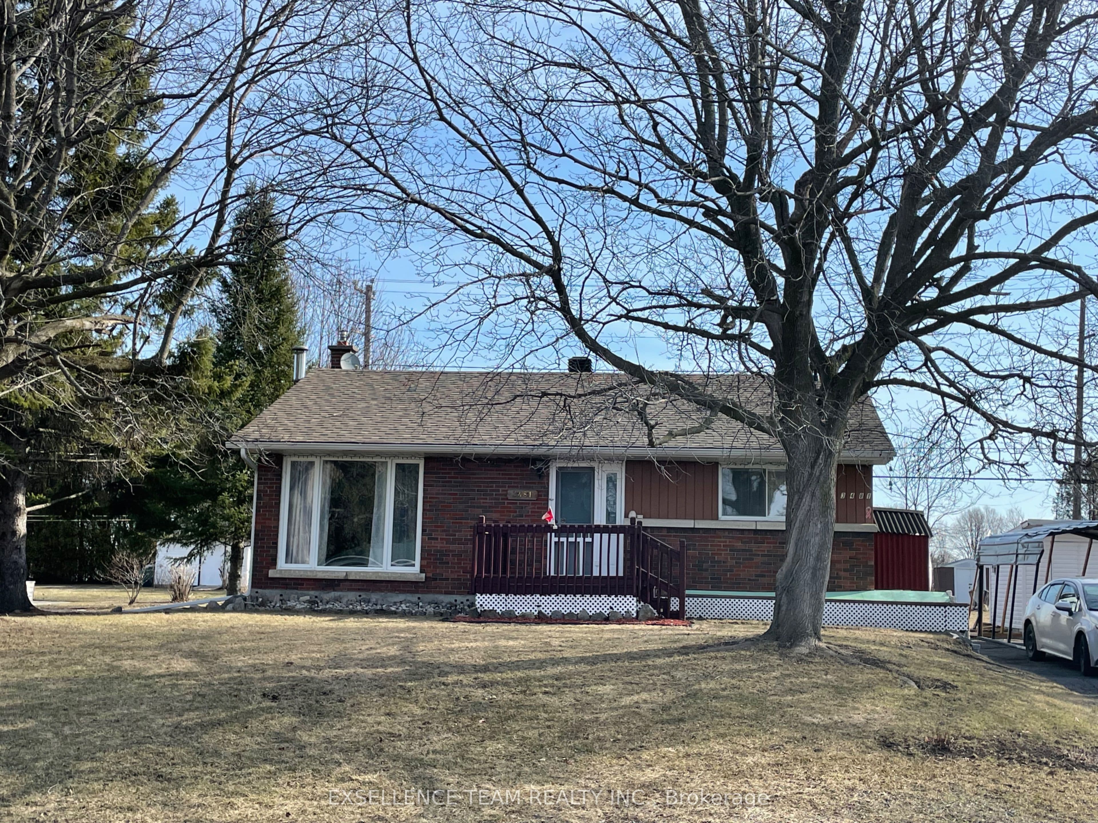 3481 Marydale Avenue — photo 1