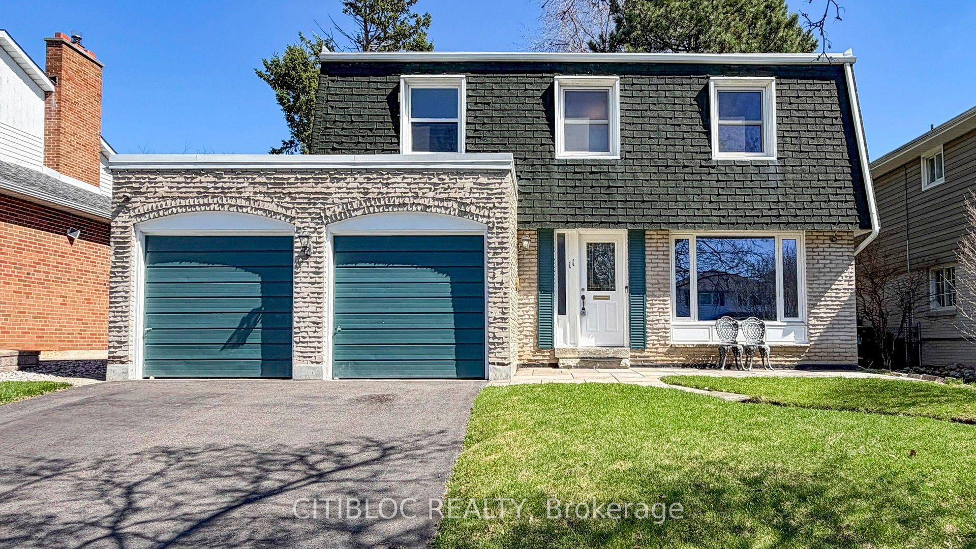 11 Castle Hill Drive — photo 1