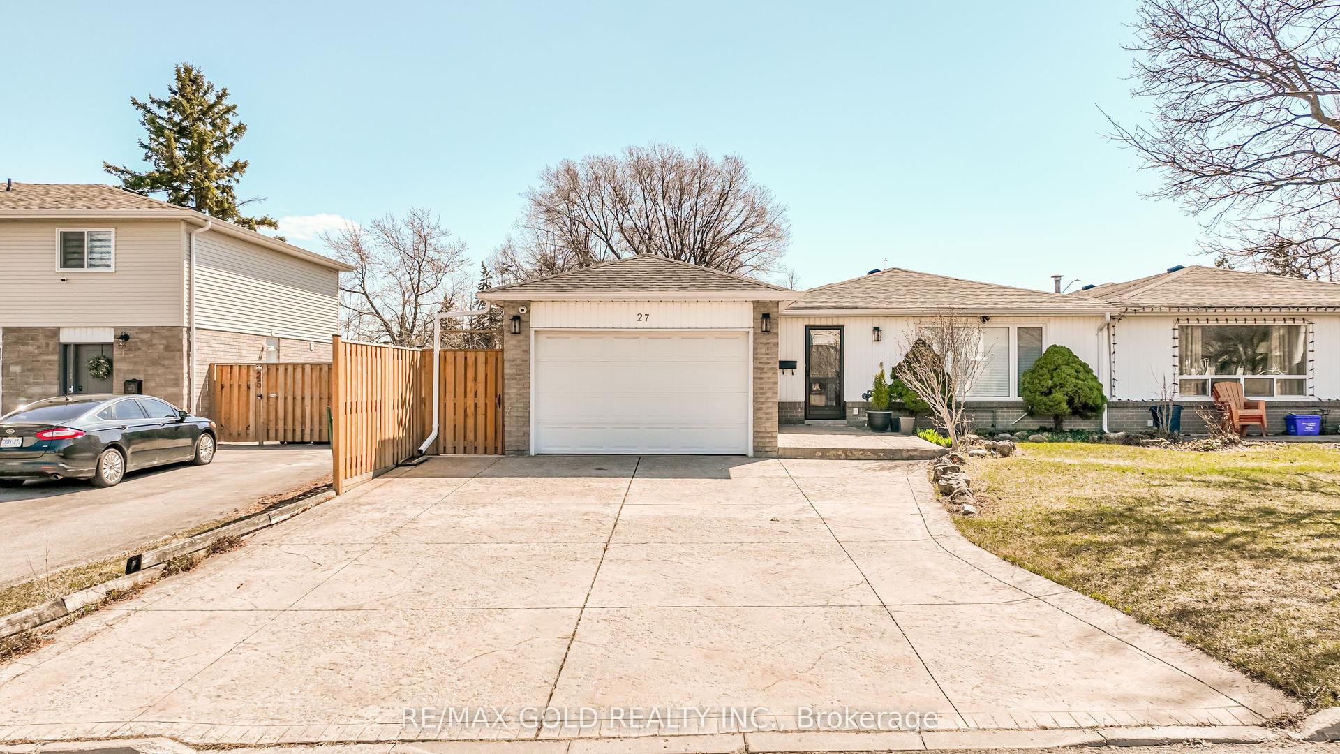 27 Davenport Crescent — photo 1