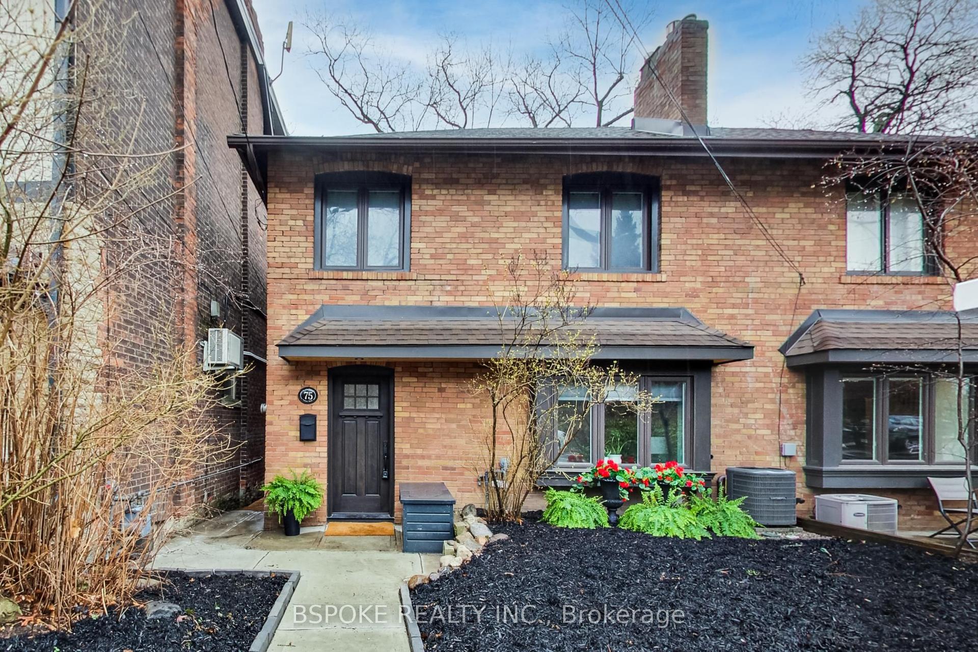 75 Evelyn Avenue — photo 1