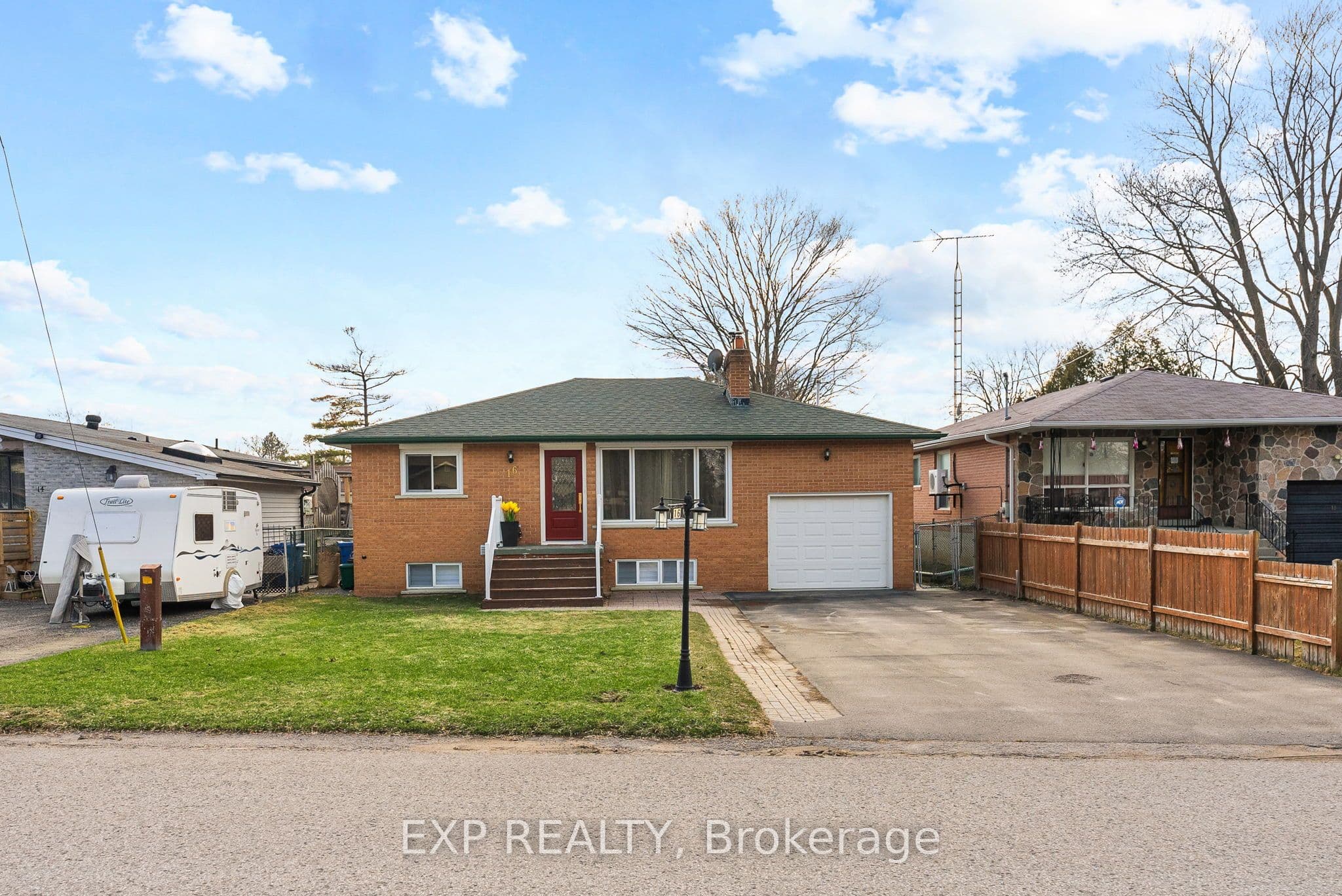 16 Lorne Street — photo 1