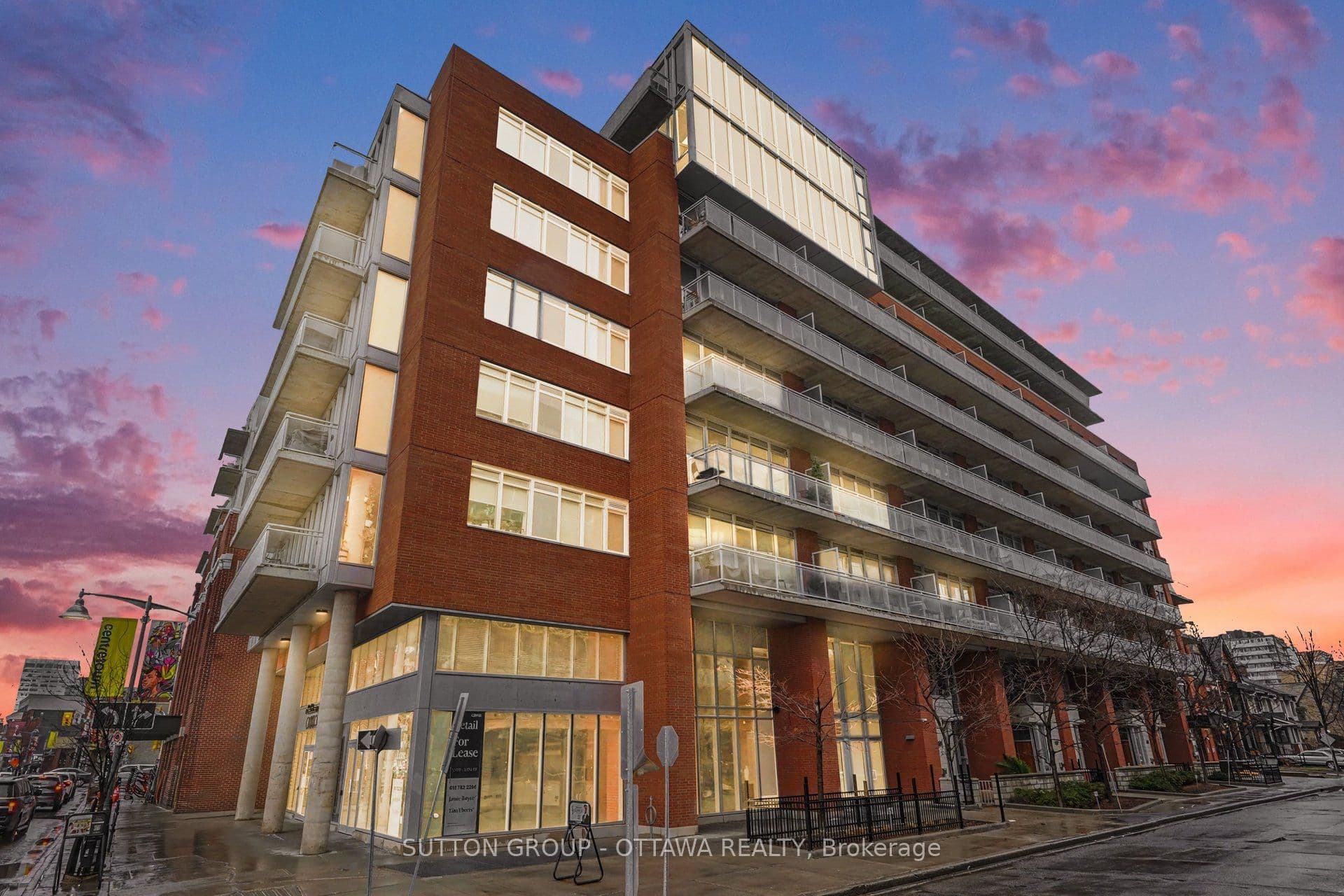 354 Gladstone Avenue 323 #323 — photo 1