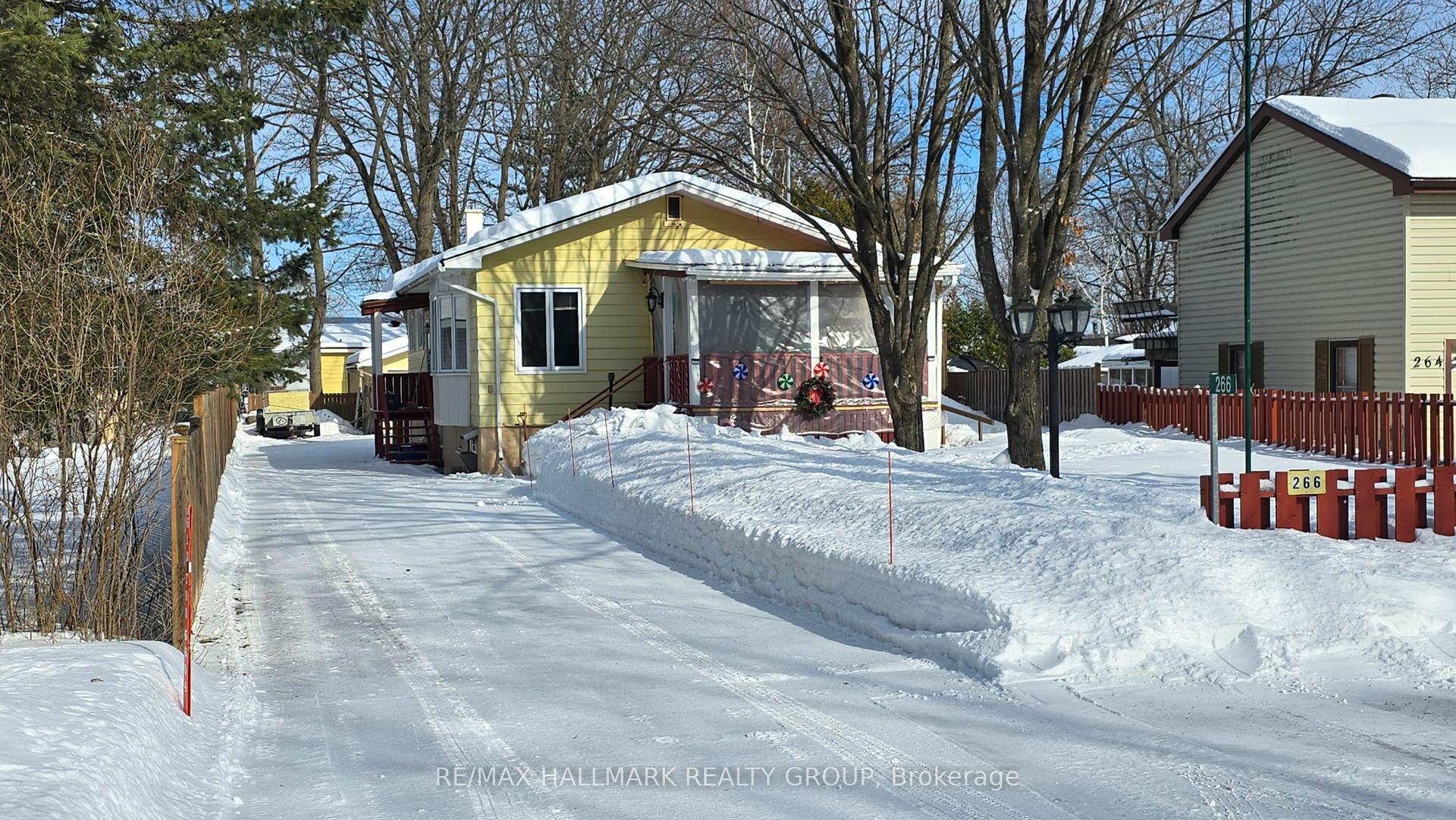 266 Baldwin Street — photo 1
