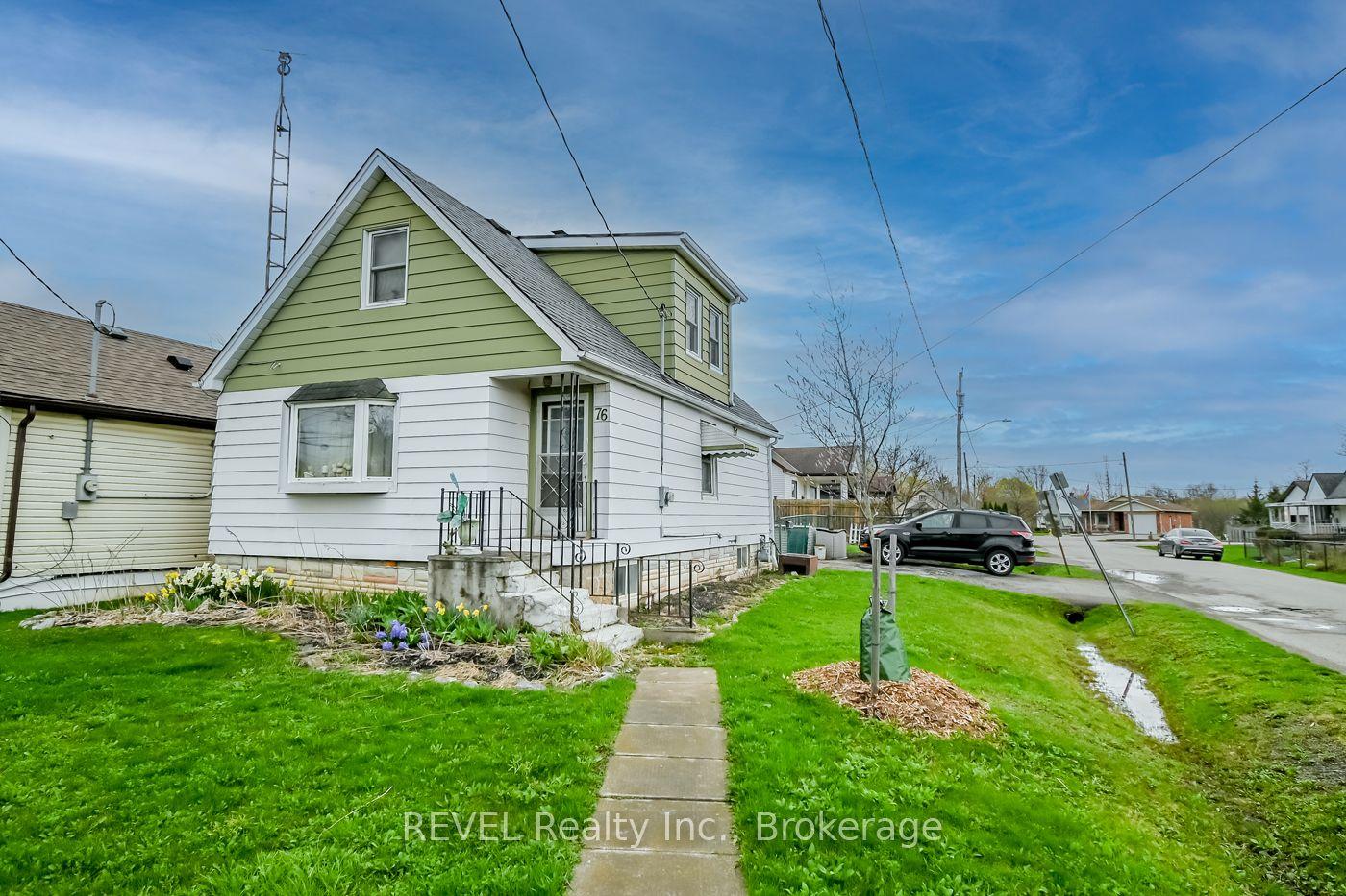 76 Lincoln Avenue — photo 1