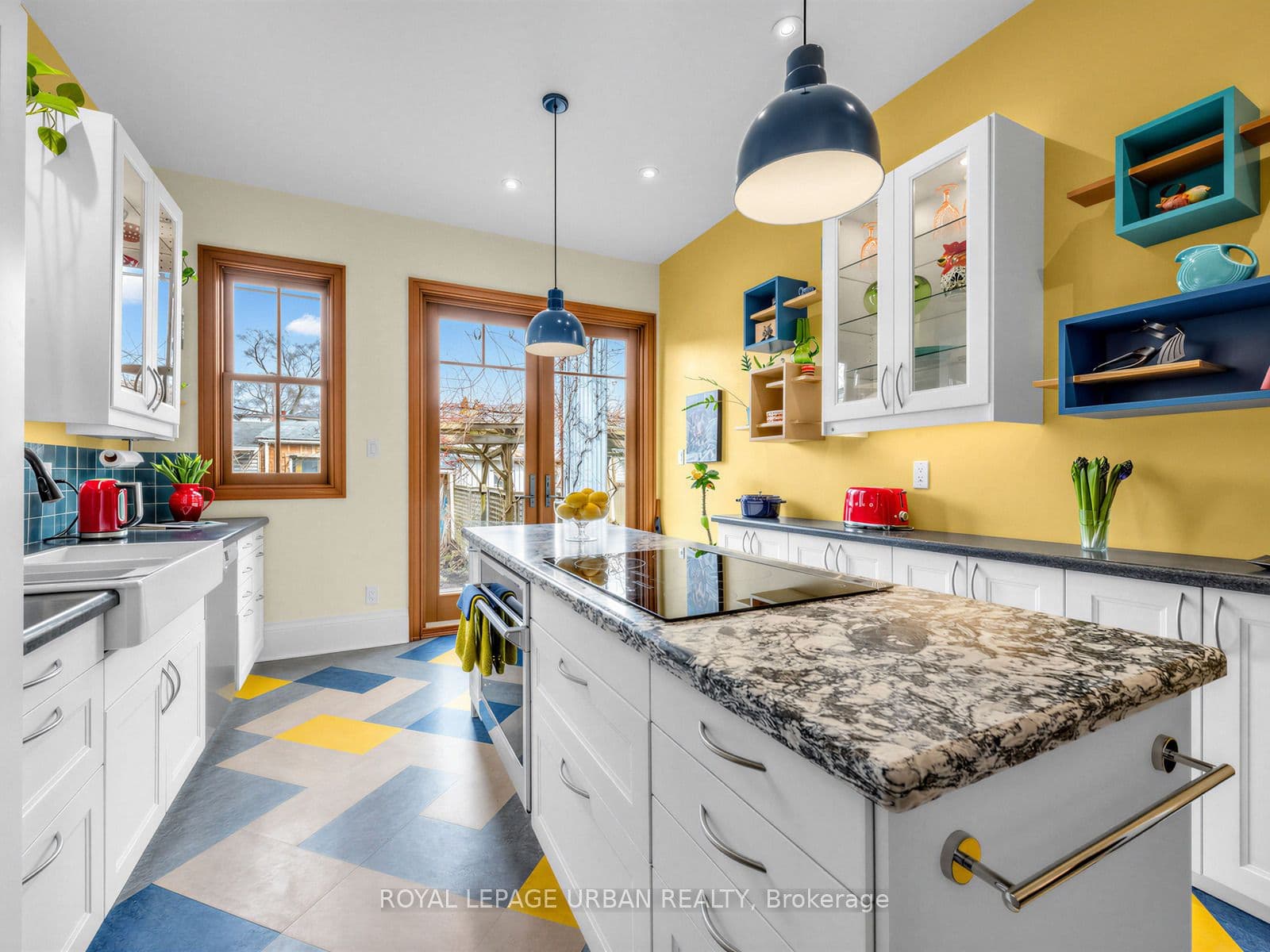 33 Euclid Avenue — photo 1