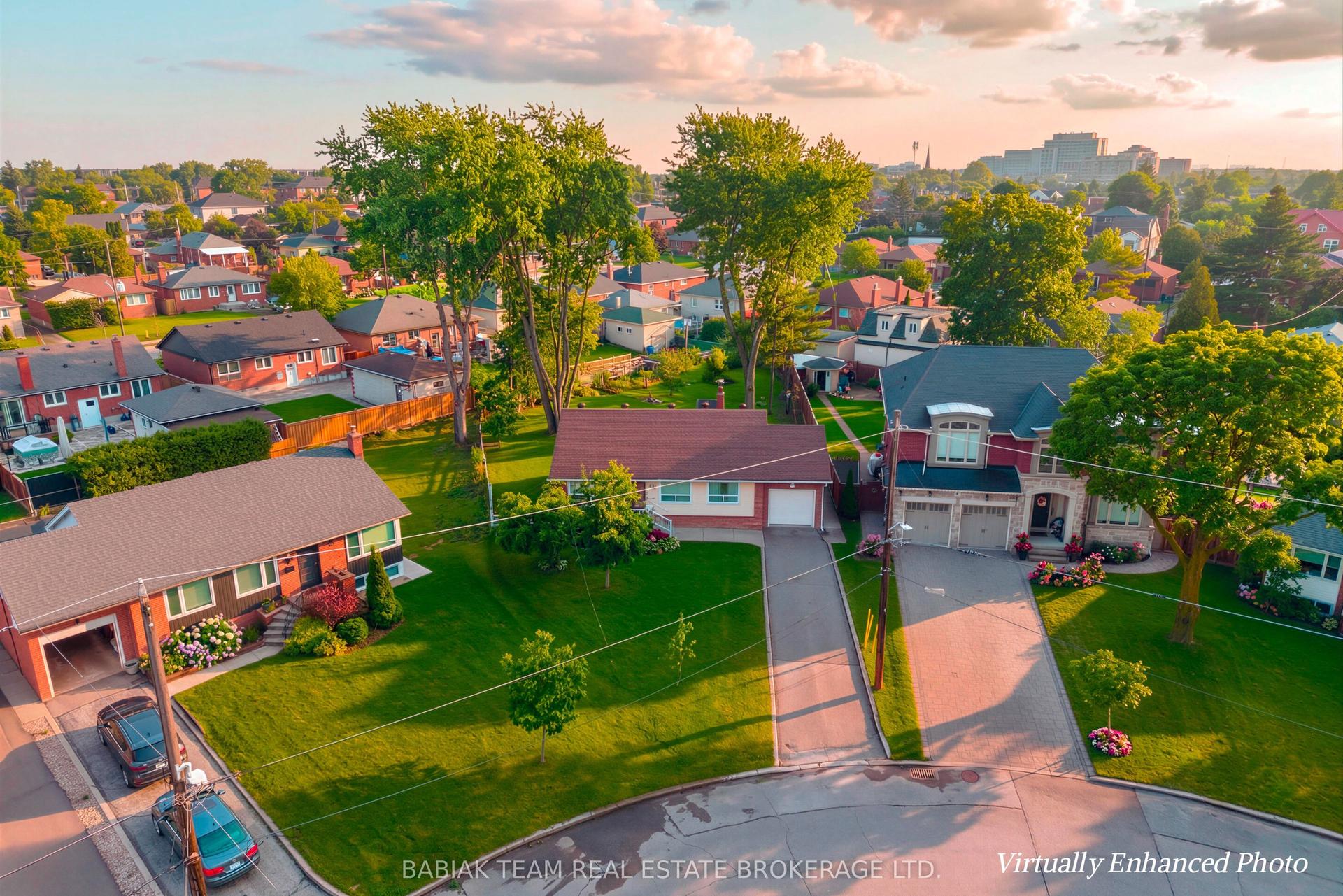 9 Camborne Avenue — photo 1