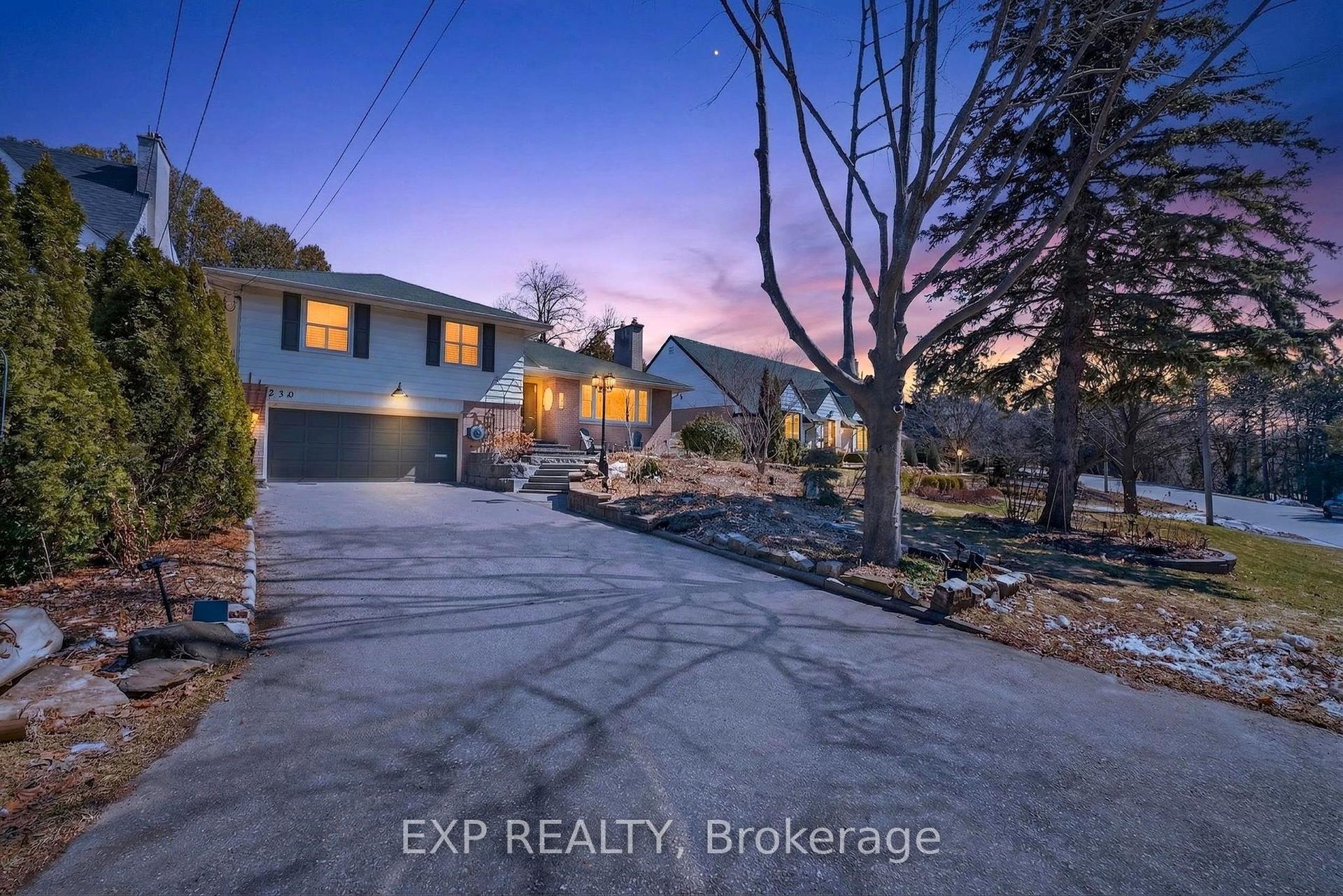 230 Glenwood Crescent — photo 1