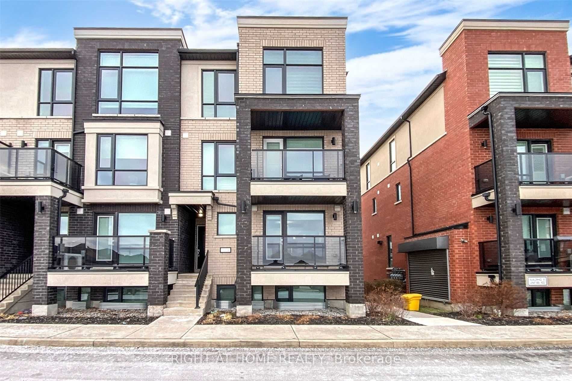 100 Dufay Road 82 #82 — photo 1