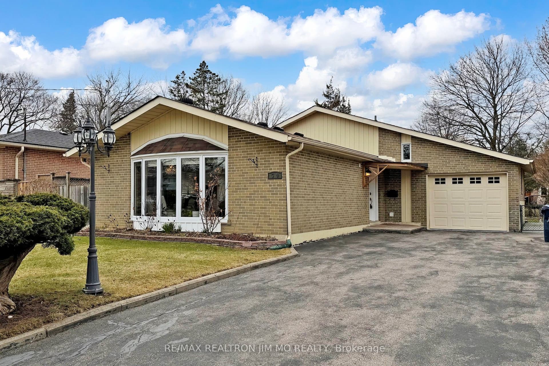 50 Nymark Avenue — photo 1