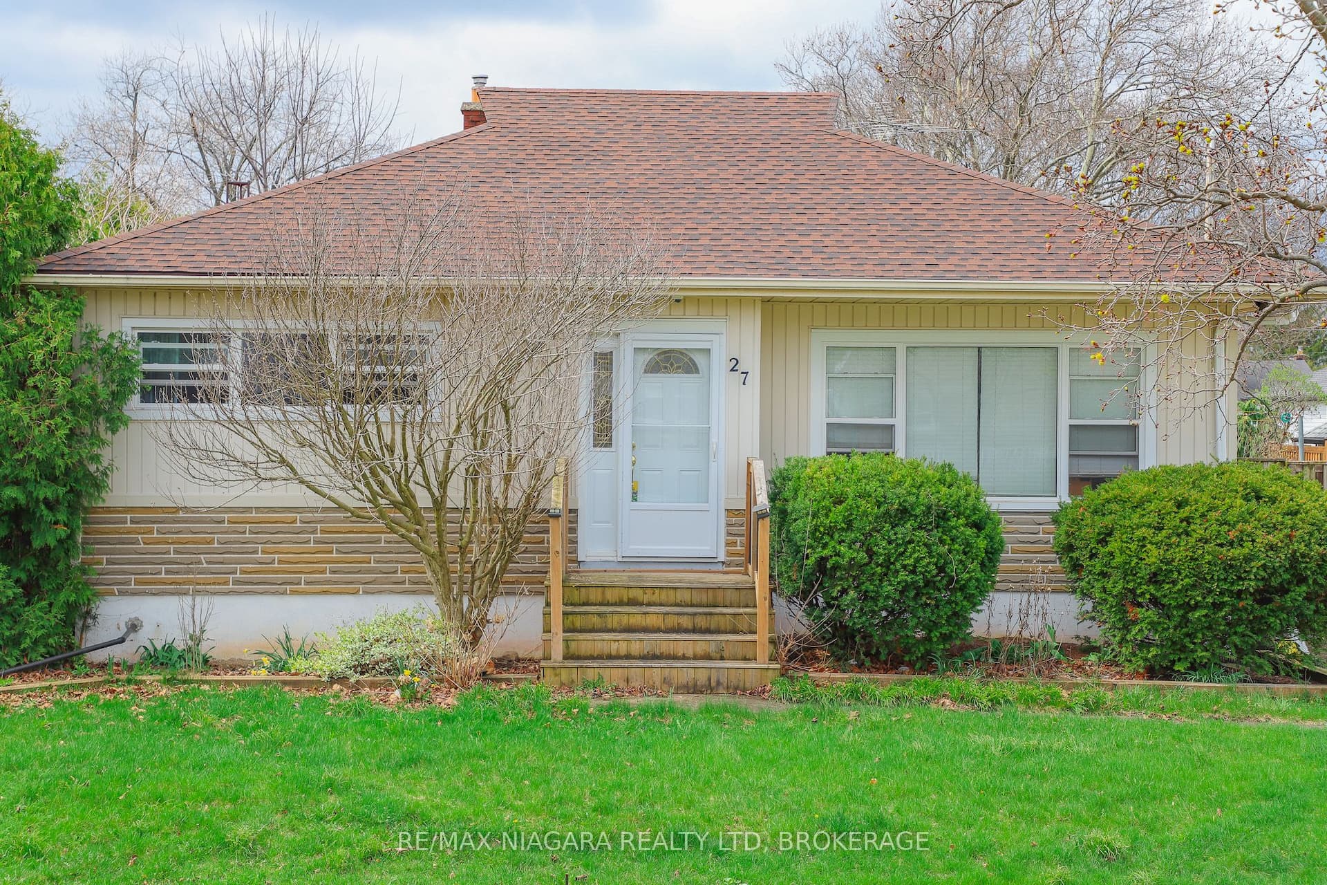 27 White Street — photo 1