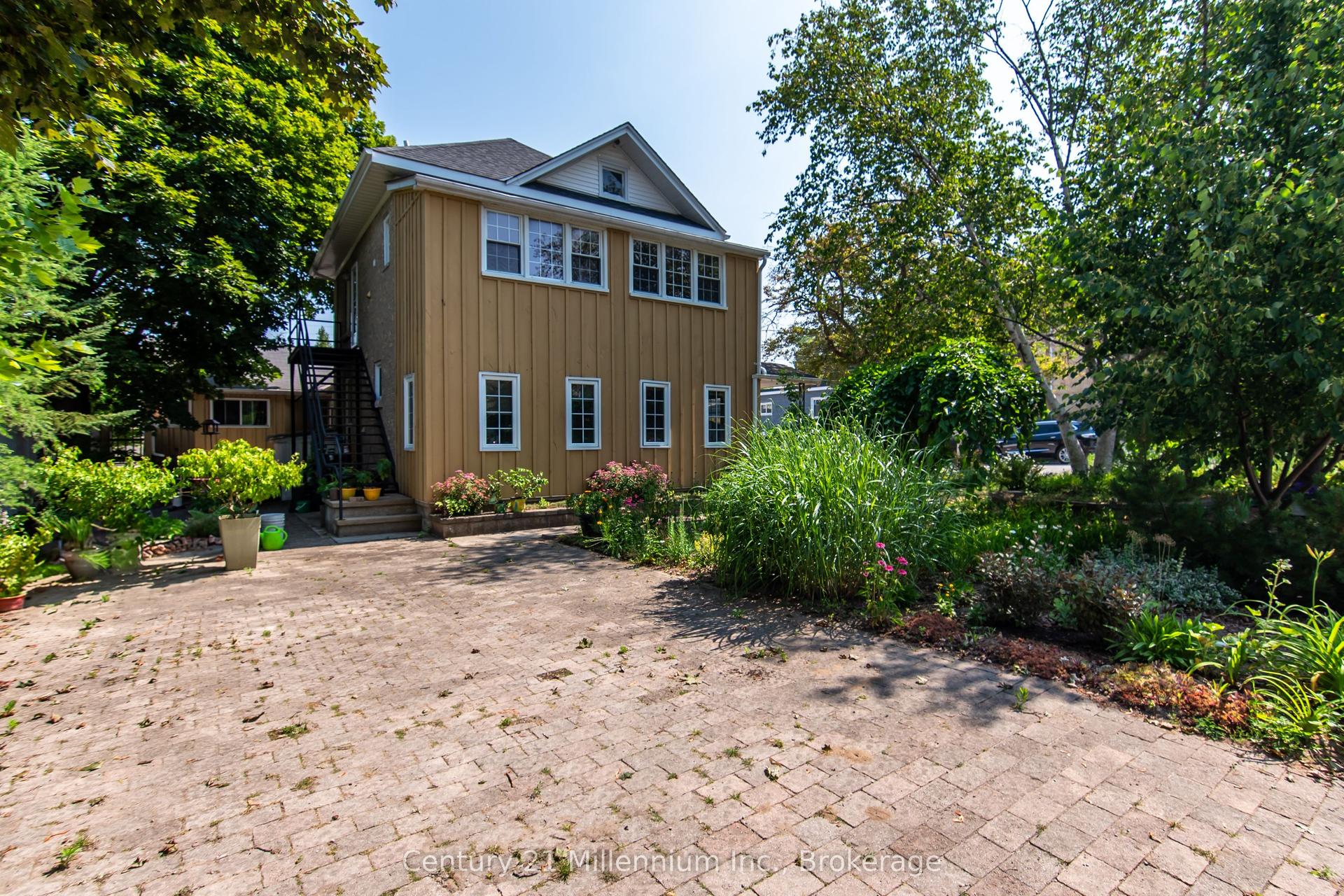 228 Palmerston Street — photo 1