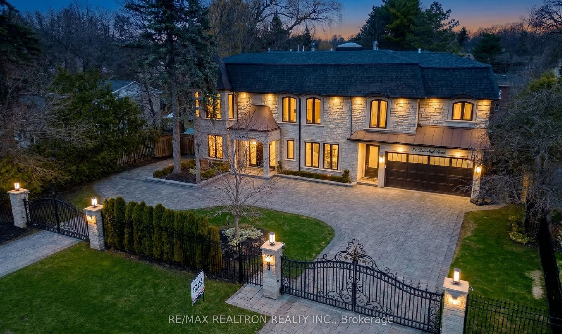 27 Laureleaf Road — photo 1