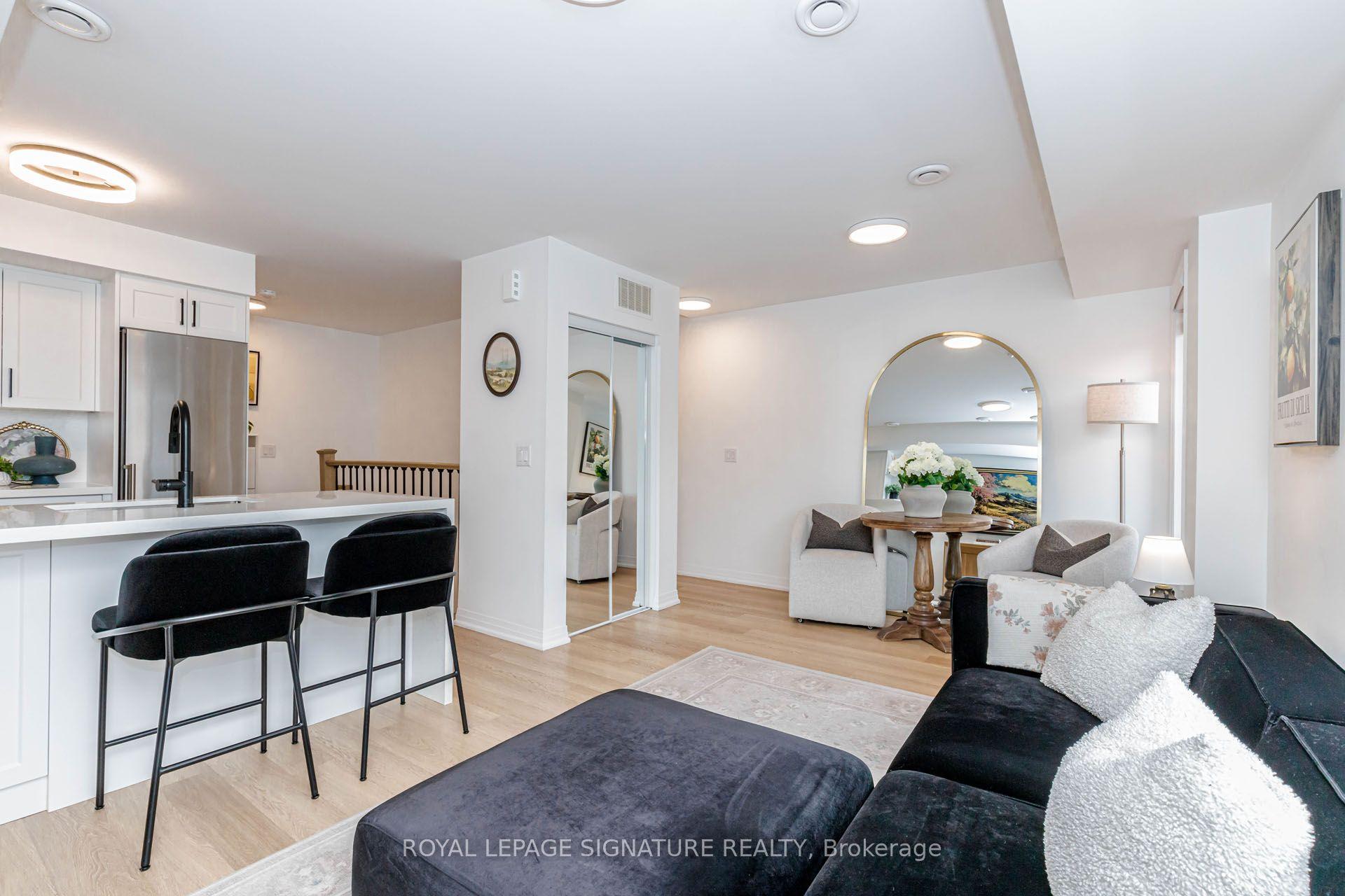 171 William Duncan Road 3 #3 — photo 1