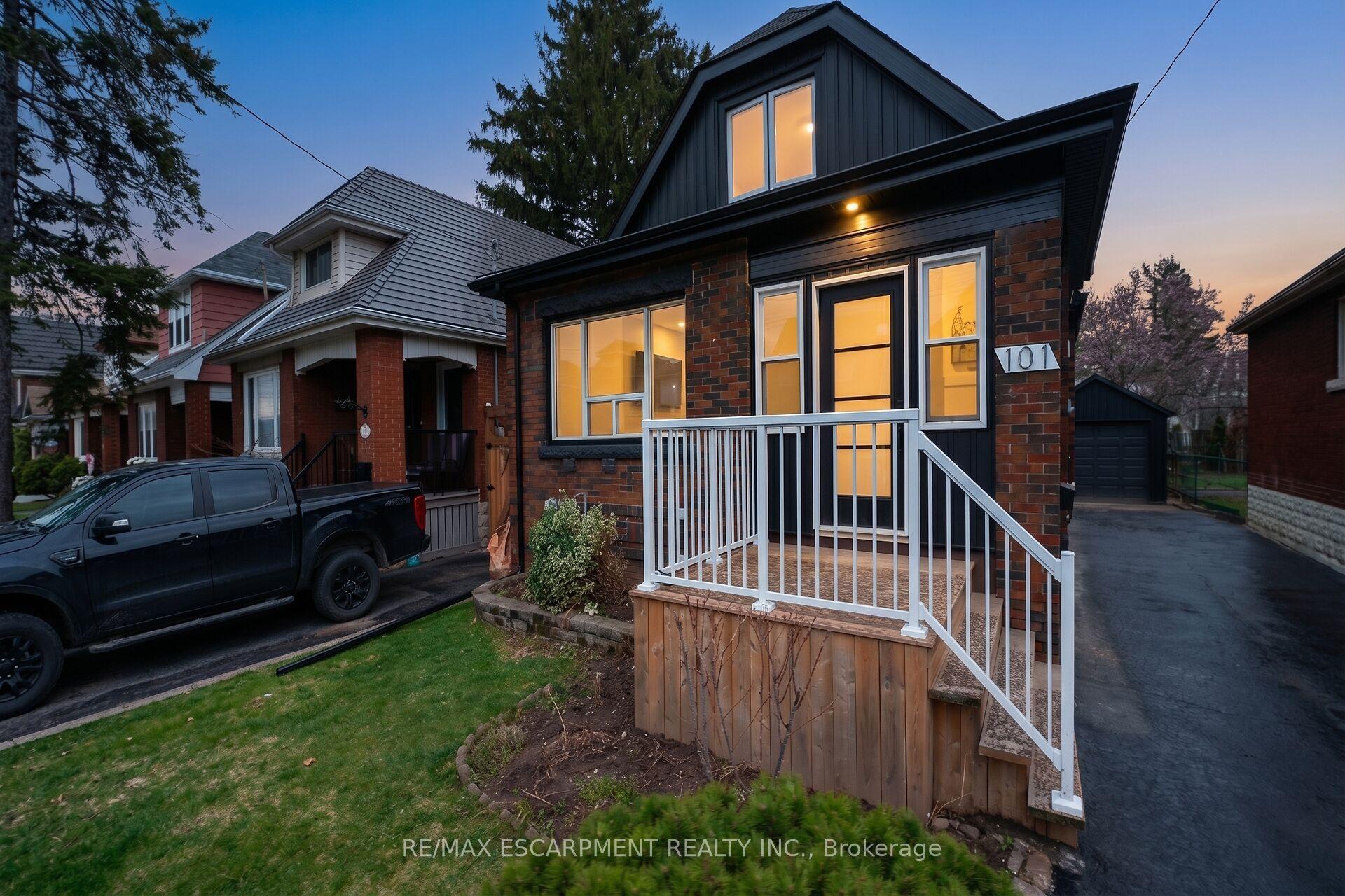 101 Houghton Avenue S — photo 1