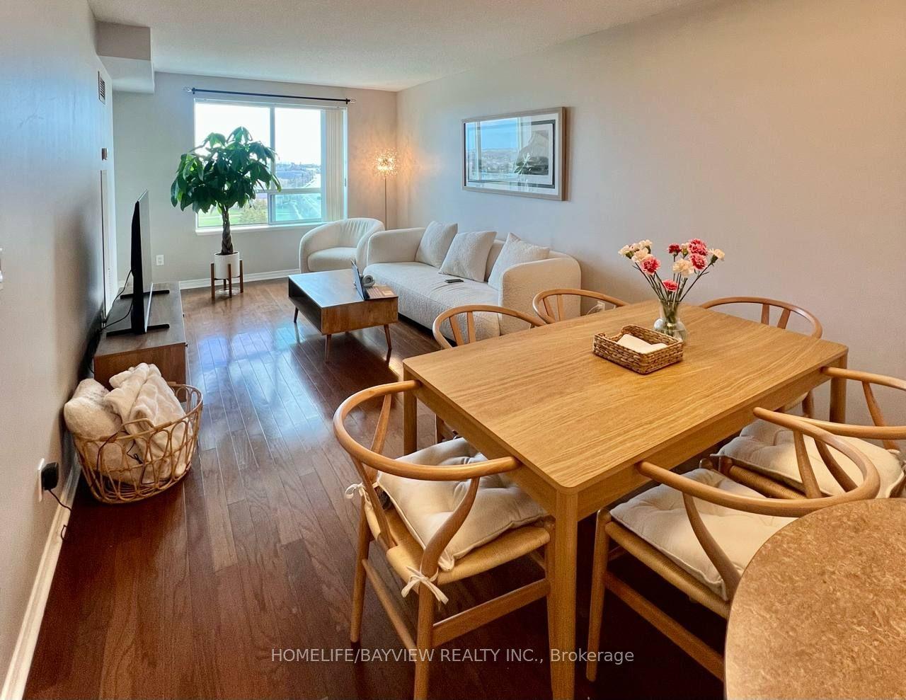 11 Oneida Crescent 1009 #1009 — photo 1