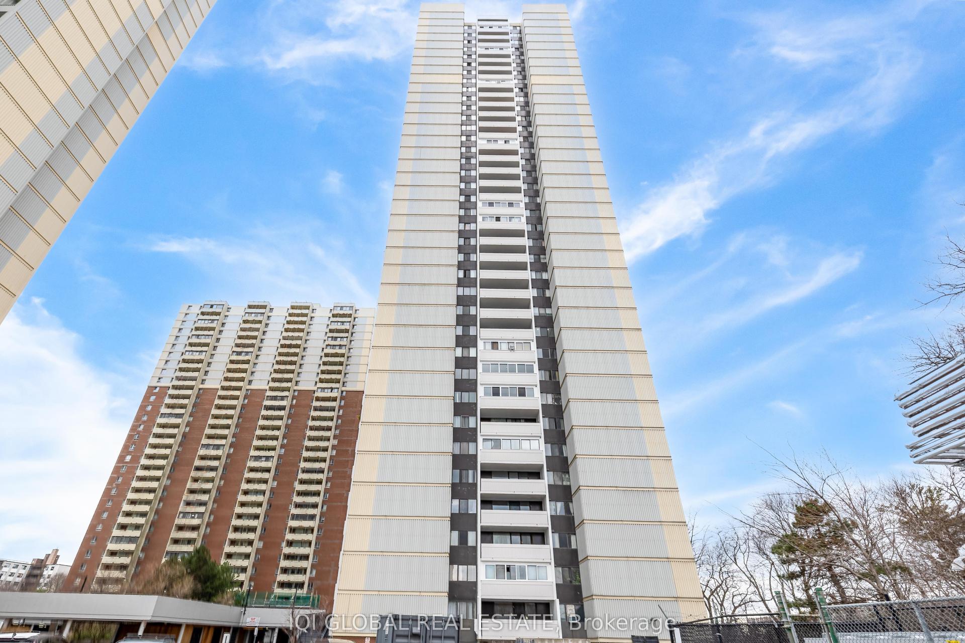 3 Massey Square 2407 #2407 — photo 1