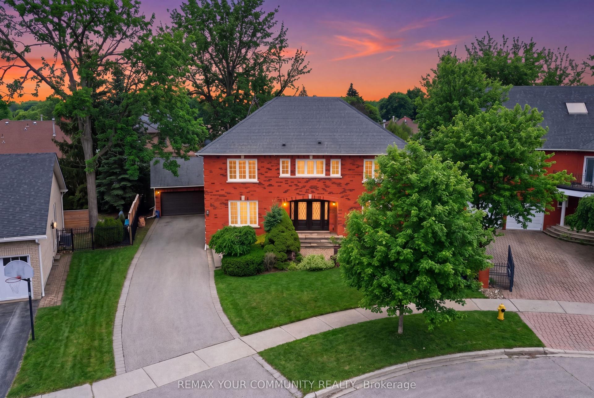 23 John Lyons Road — photo 1