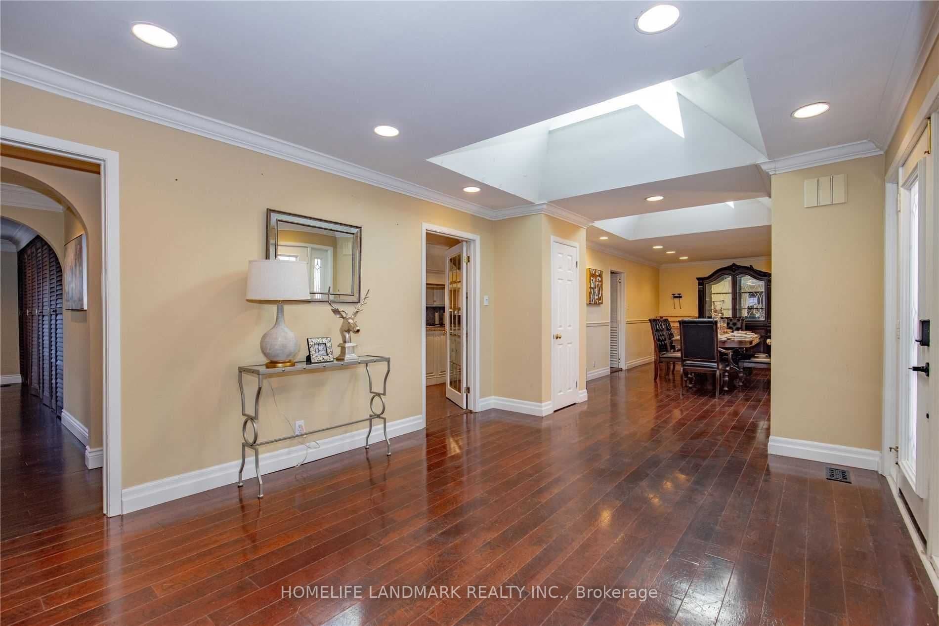 2301 Bennington Gate — photo 1