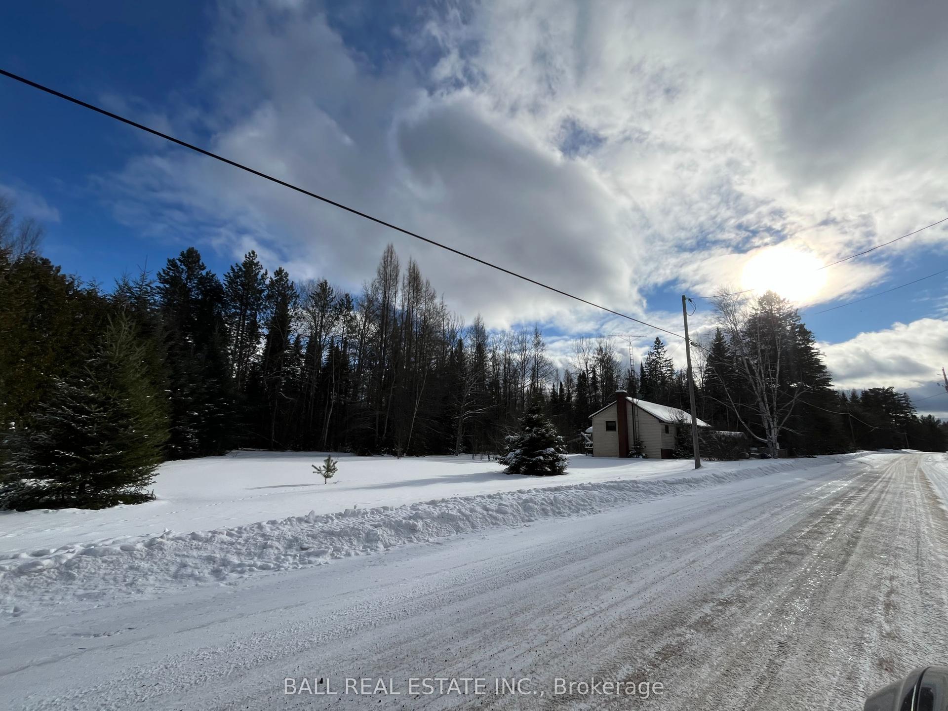 54 Burlanyett Road — photo 1