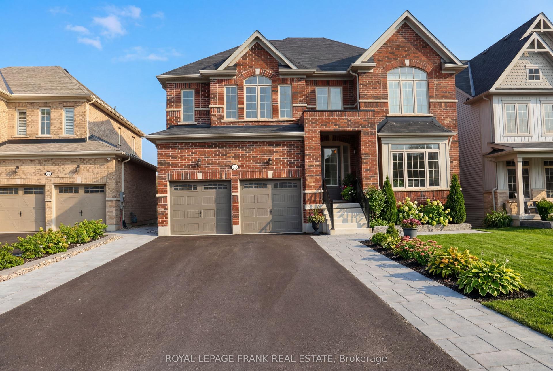 60 Hennessey Crescent — photo 1