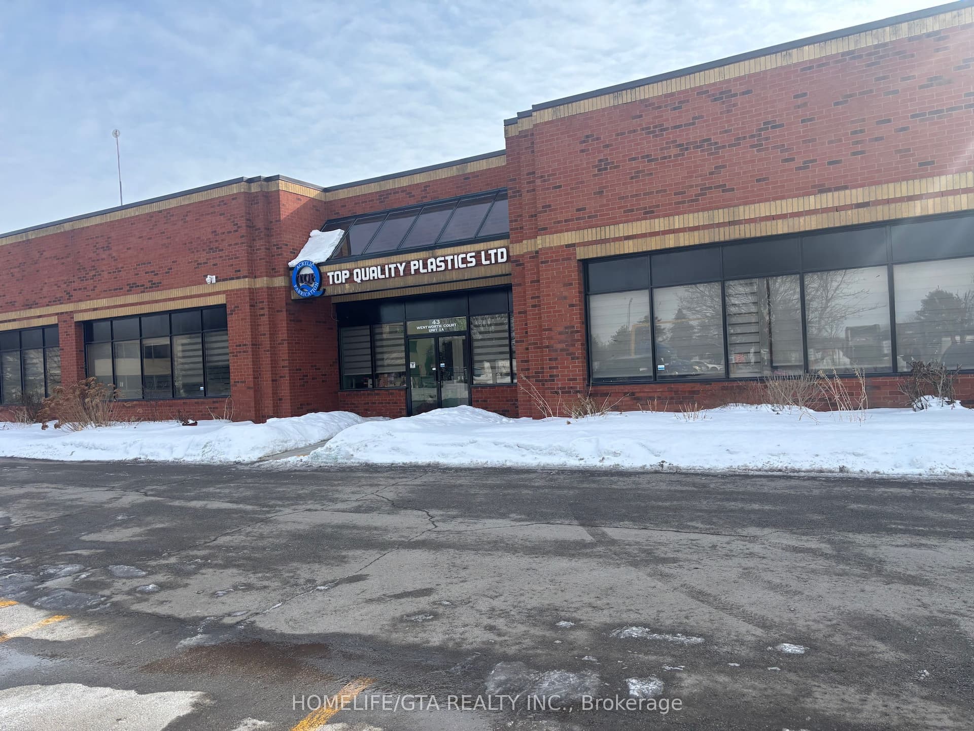 43 Wentworth Court — photo 1