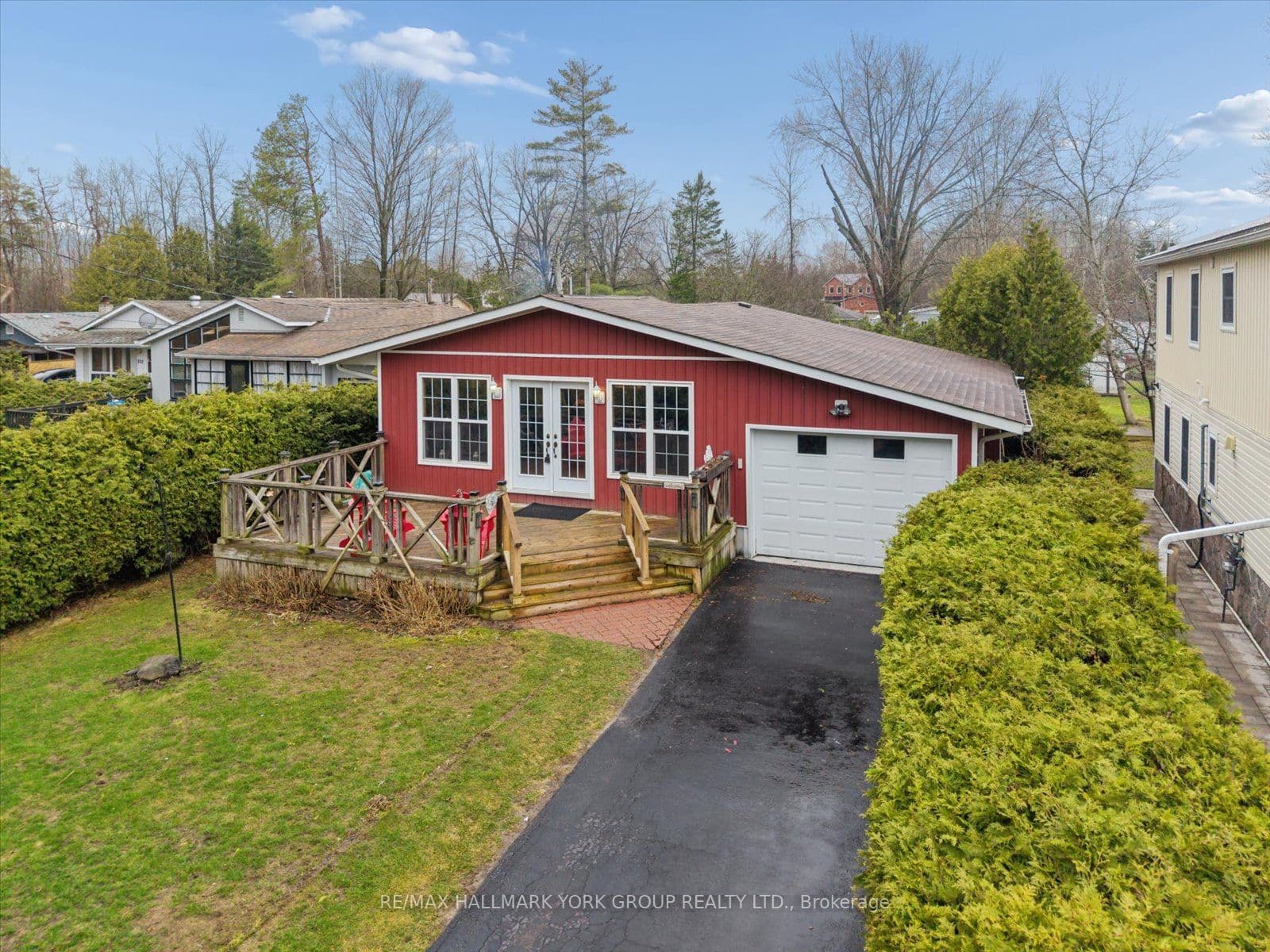 836 Crescent Beach Road — photo 1