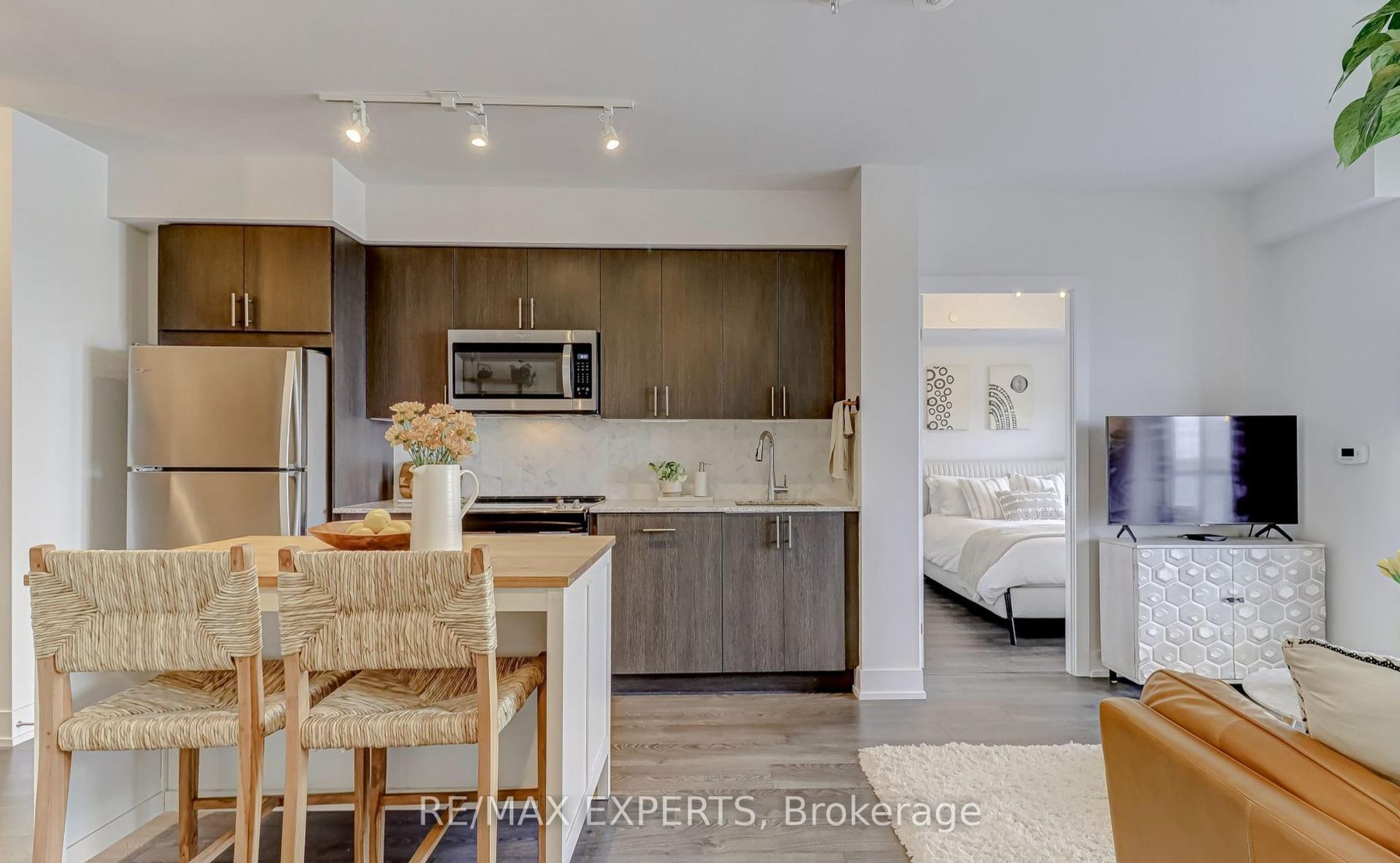 2550 Simcoe Street N 418 #418 — photo 1